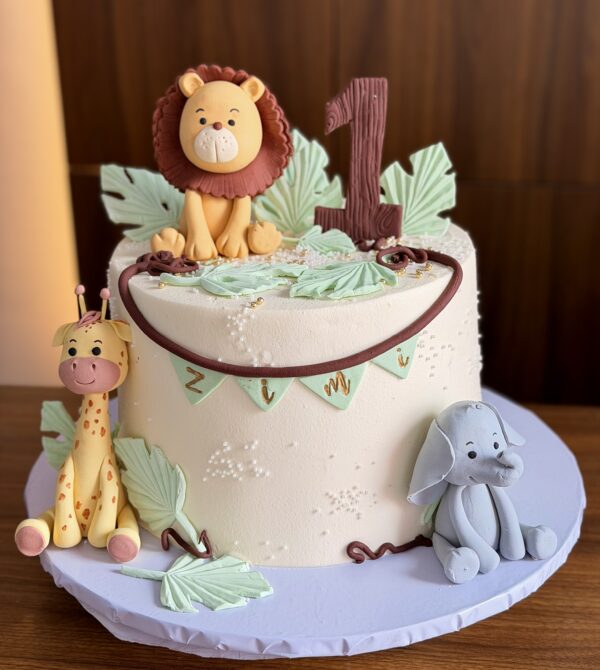 Jungle-Themed Cake