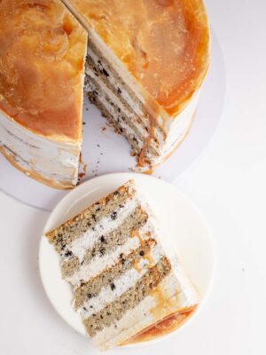 OREOS COOKIES AND CREAM DELIGHT SLICE 2