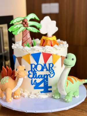 Roar Jungle Cake