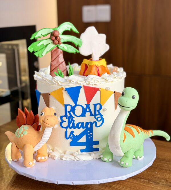 Roar Jungle Cake